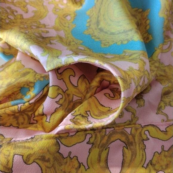 Italian Designer Style Silky Baggy Shorts Size Small Pink Yellow Baroque Italy - Picture 10 of 13